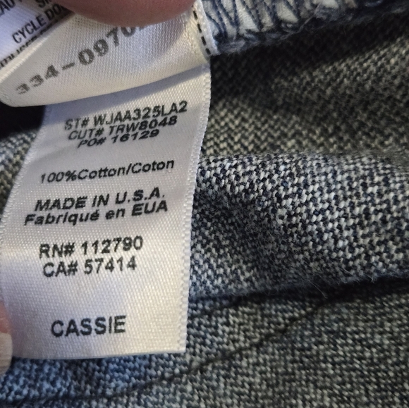 TRUE RELIGION "Cassie" Stars And Stripes Semi Distressed Cotton Denim Shorts. 29 - Picture 10 of 14